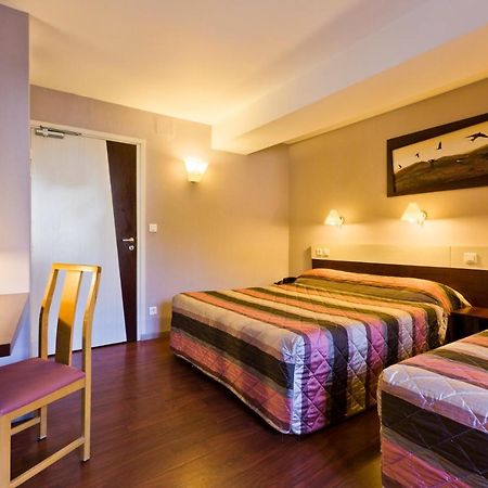 Les Hirondelles Hotell Orcines Exteriör bild