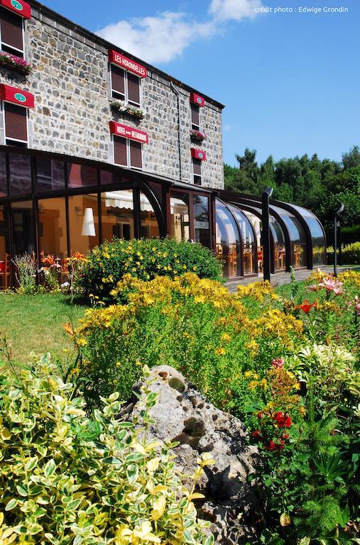 Les Hirondelles Hotell Orcines Exteriör bild