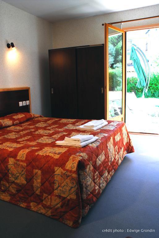 Les Hirondelles Hotell Orcines Rum bild