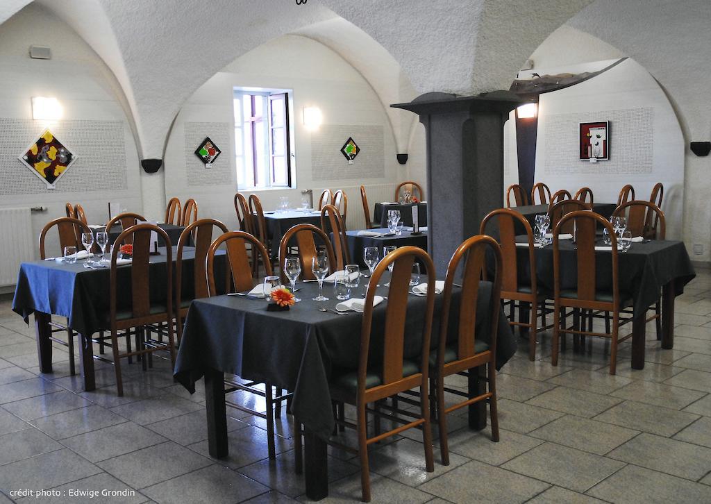 Les Hirondelles Hotell Orcines Exteriör bild