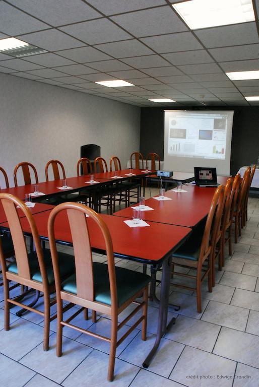 Les Hirondelles Hotell Orcines Exteriör bild