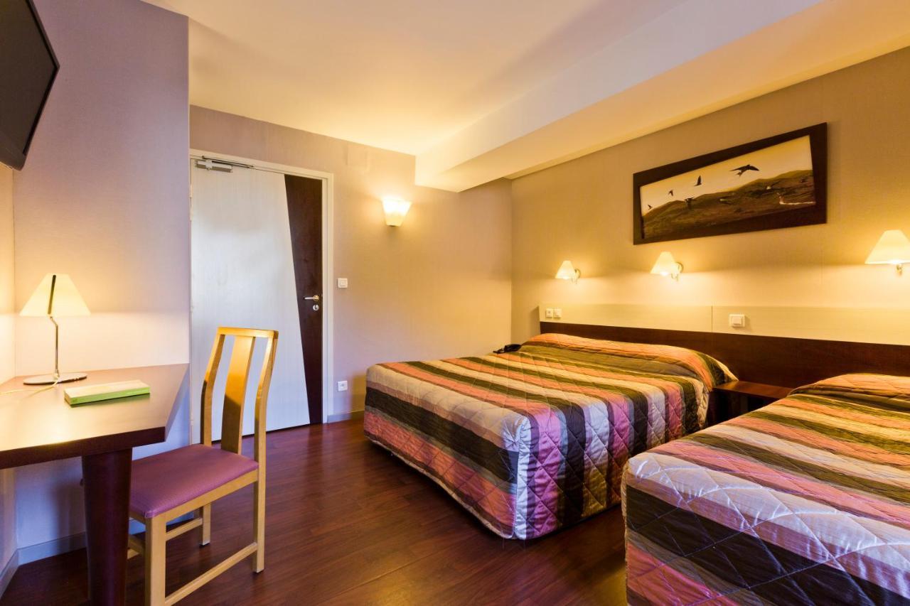 Les Hirondelles Hotell Orcines Exteriör bild