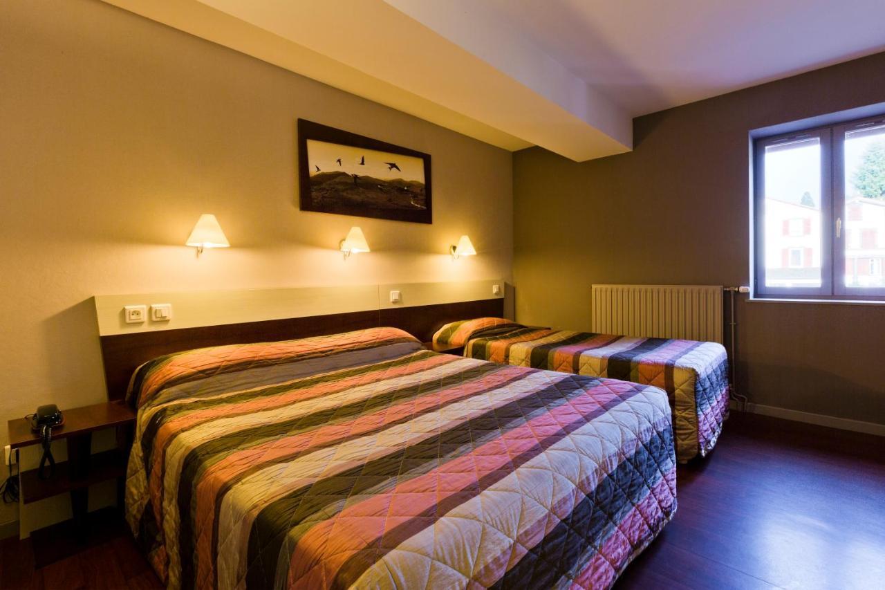 Les Hirondelles Hotell Orcines Exteriör bild